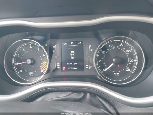 1C4PJMCS5EW301979 Jeep Cherokee Latitude