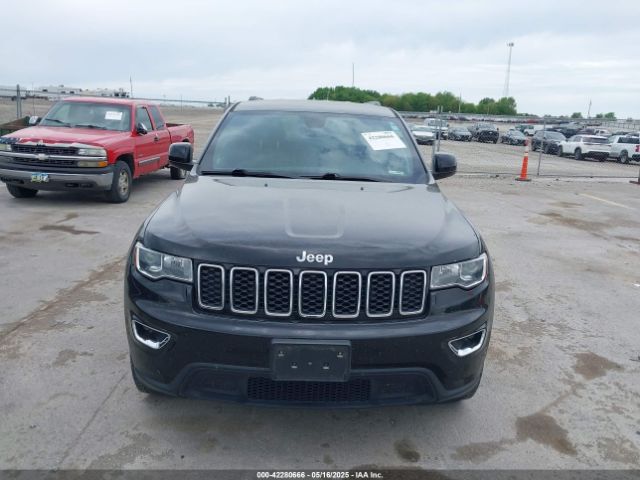 1C4RJFAG6JC335606 Jeep Grand Cherokee Laredo E 4x4