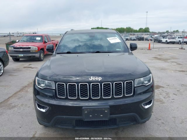 1C4RJFAG6JC335606 Jeep Grand Cherokee Laredo E 4x4