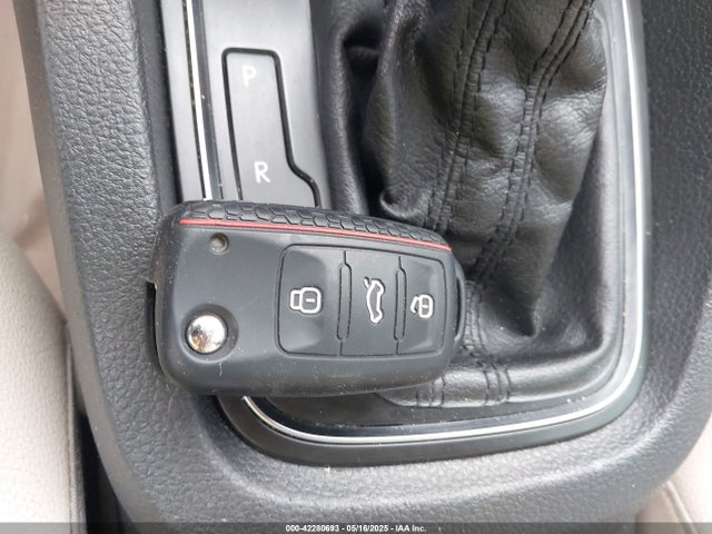 3VWD67AJ6GM323098 Volkswagen 1.4t