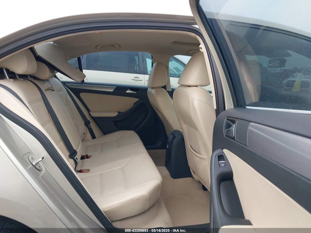3VWD67AJ6GM323098 Volkswagen 1.4t