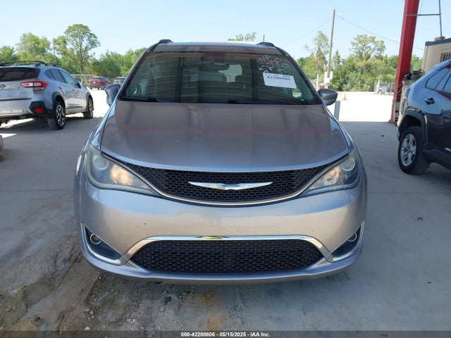 2C4RC1BGXHR529987 Chrysler Pacifica Touring-l