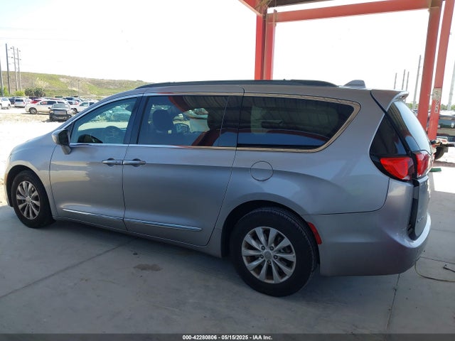 2C4RC1BGXHR529987 Chrysler Pacifica Touring-l