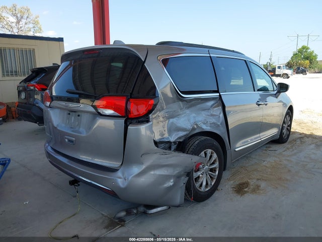 2C4RC1BGXHR529987 Chrysler Pacifica Touring-l
