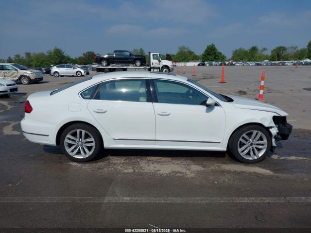1VWCT7A37GC066119 Volkswagen Passat 1.8t Sel