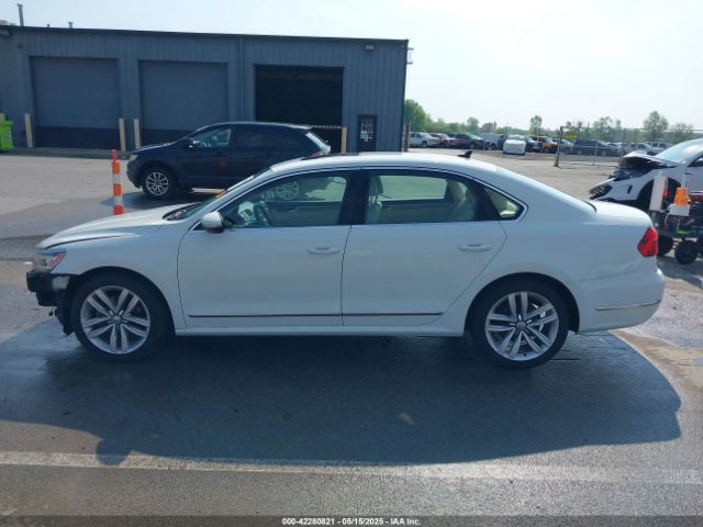 1VWCT7A37GC066119 Volkswagen Passat 1.8t Sel