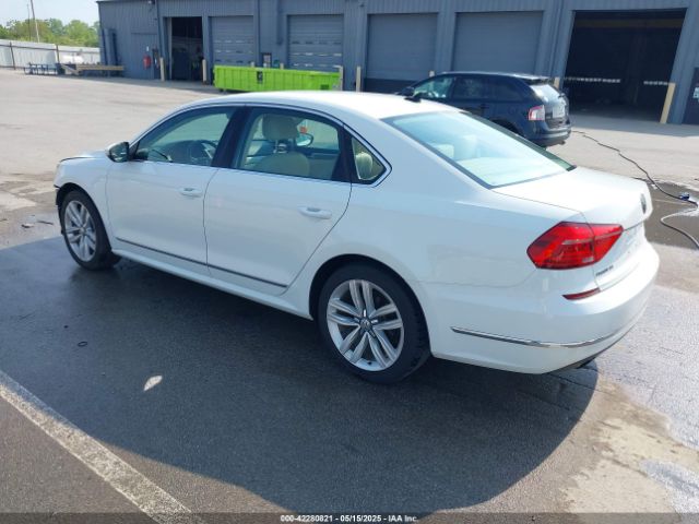 1VWCT7A37GC066119 Volkswagen Passat 1.8t Sel