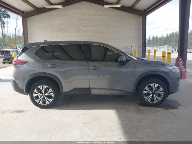 5N1AT3BB7MC766240 Nissan Rogue Sv Intelligent Awd