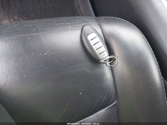 5N1AR2MM6EC701890 Nissan Pathfinder Sl