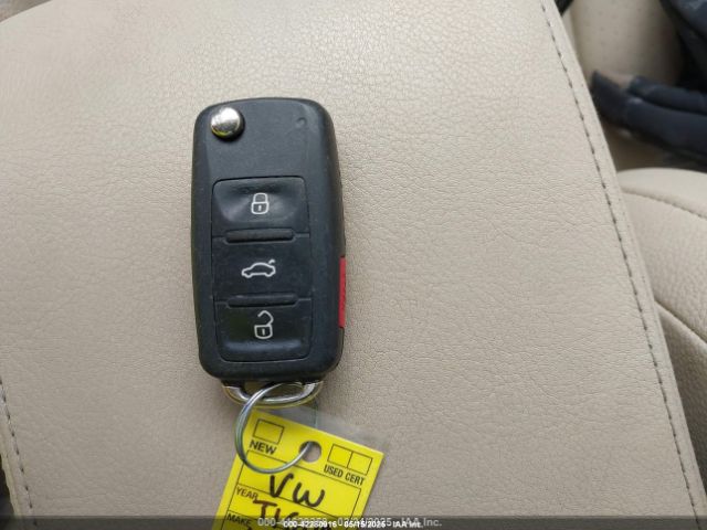 WVGBV7AX9FW520830 Volkswagen Tiguan Sel