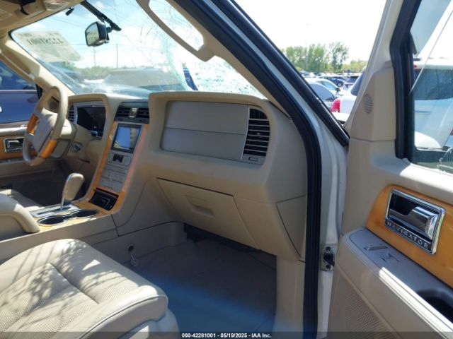 2008 LINCOLN NAVIGATOR 5LMFU28568LJ15215 Photo 4