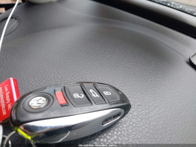 2011 VOLKSWAGEN TOUAREG WVGFF9BP0BD002958 Photo 10