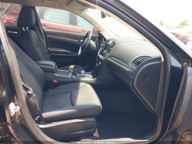 2018 CHRYSLER 300 2C3CCAAG7JH342245 Photo 4