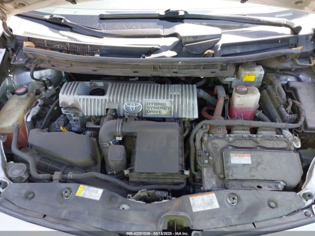 JTDKN3DU1F1986165 Toyota Prius Two