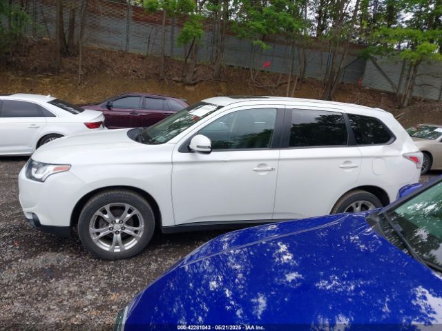 JA4AD3A37EZ015188 Mitsubishi Outlander Se