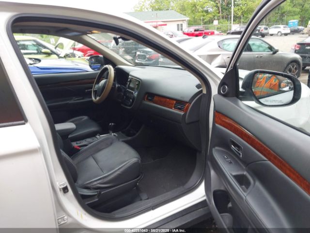JA4AD3A37EZ015188 Mitsubishi Outlander Se