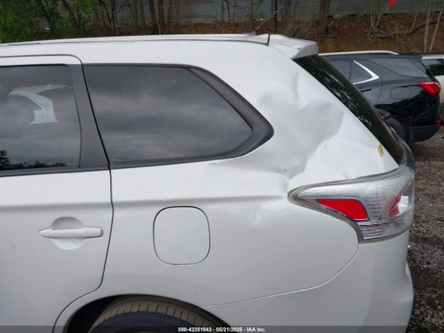 JA4AD3A37EZ015188 Mitsubishi Outlander Se