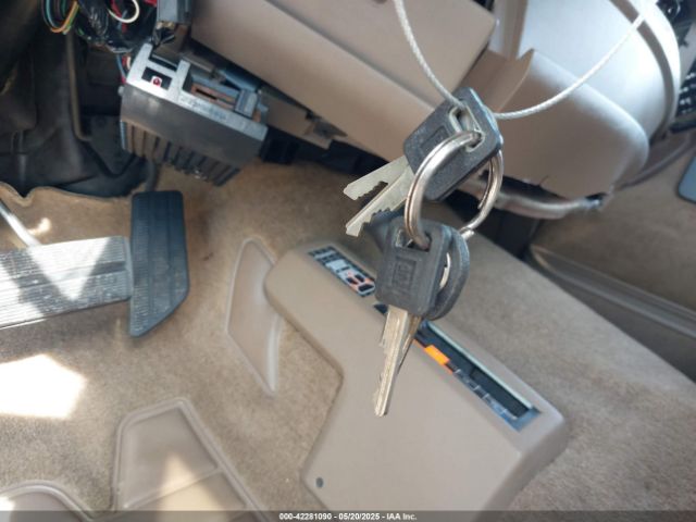 1993 CHEVROLET GMT-400 1GCHK39N1PE243780 Photo 10