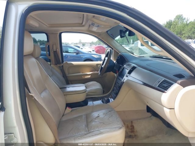 2008 CADILLAC ESCALADE ESV 1GYFK668X8R172753 Photo 4