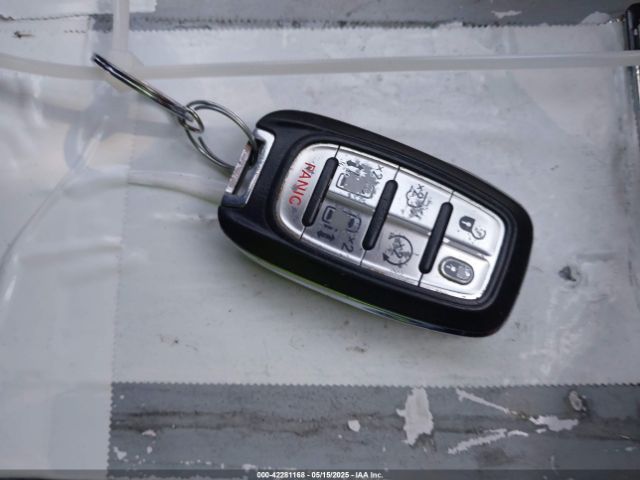 2C4RC1BG5JR119605 Chrysler 2018