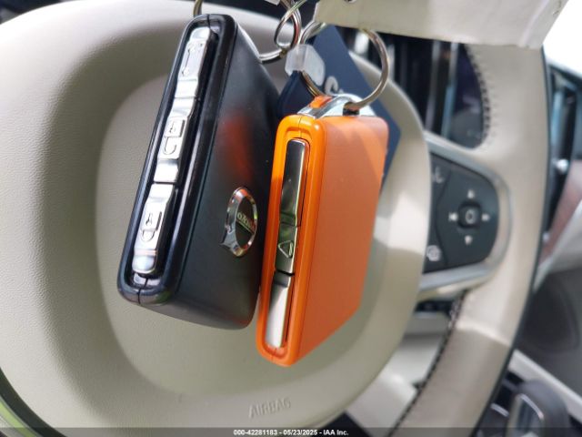 YV4H60DZ8N1033952 Volvo Xc60 Recharge Plug-in Hybrid T8 Inscription Expression Extended Range