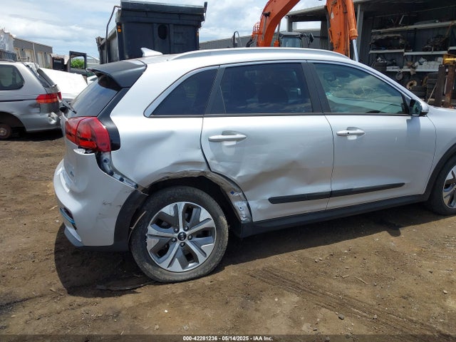 KNDCC3LG9L5076385 KIA 2020
