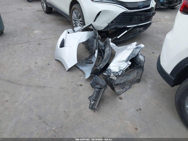 5YFBURHE6KP868241 Toyota COROLLA LE