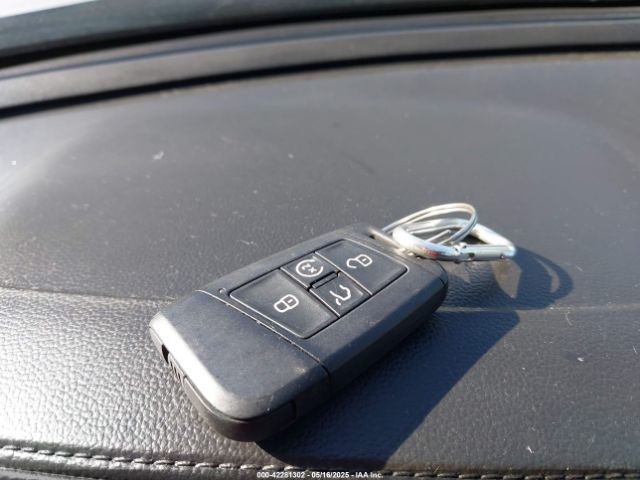 2019 VOLKSWAGEN ATLAS 1V2UR2CA2KC557449 Photo 10