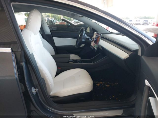 2018 TESLA MODEL 3 5YJ3E1EB6JF134836 Photo 4