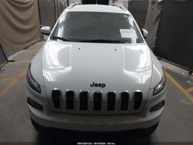 1C4PJLCB7GW342904 Jeep Cherokee Latitude