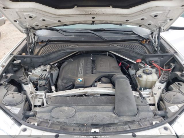 2016 BMW X5 5UXKR2C51G0U17590 Photo 9