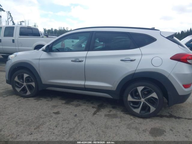 KM8J33A29HU351910 Hyundai Tucson Limited