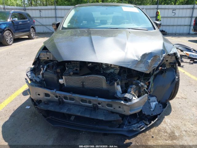 1FADP3FE2HL244170 Ford FOCUS SE