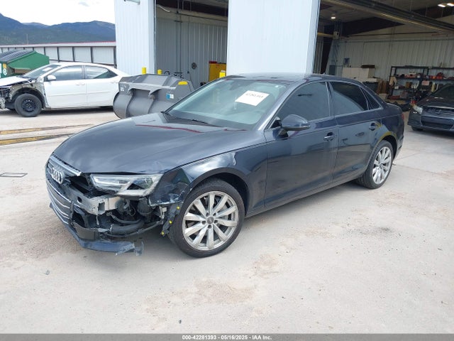 2017 AUDI A4 WAUGNAF42HN023498 Photo 1