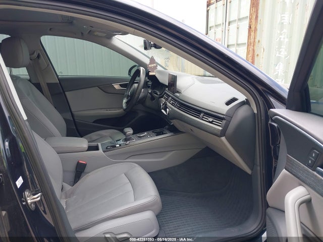 2017 AUDI A4 WAUGNAF42HN023498 Photo 4