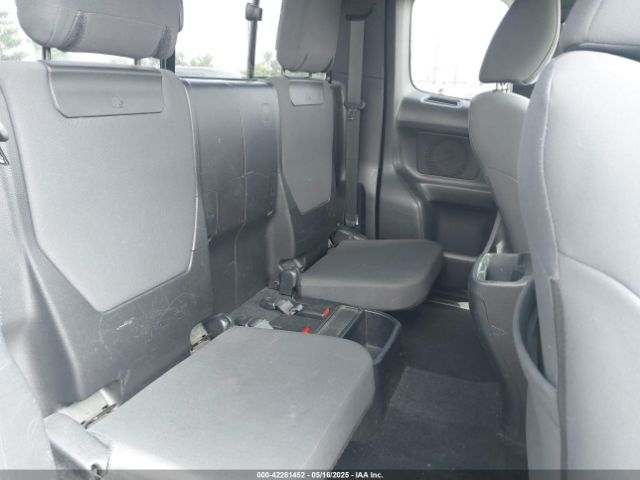 5TFRZ5CN6KX083137 Toyota Tacoma Trd Sport