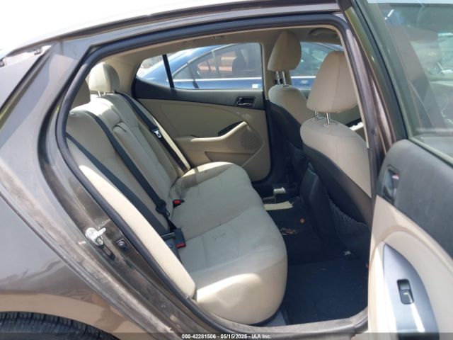 5XXGM4A79FG405948 KIA Optima Lx