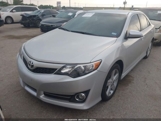 4T1BF1FK0EU819365 Toyota CAMRY SE