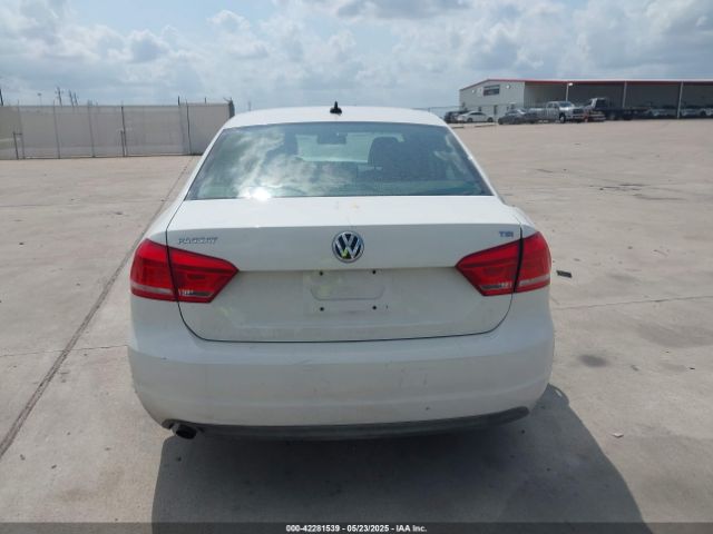 1VWAT7A33EC038693 Volkswagen Passat 1.8t Wolfsburg Edition