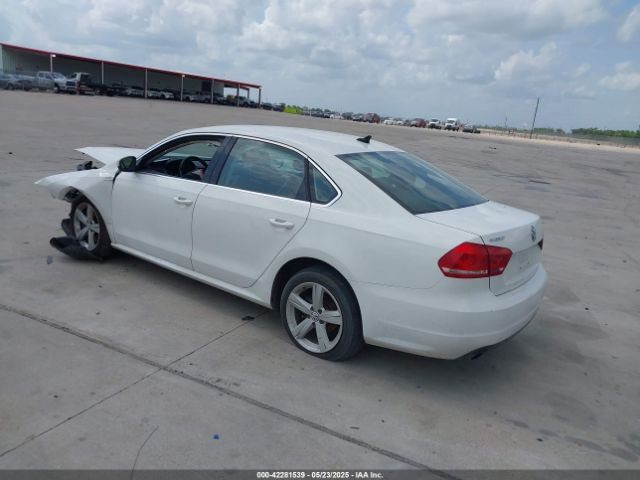 1VWAT7A33EC038693 Volkswagen Passat 1.8t Wolfsburg Edition