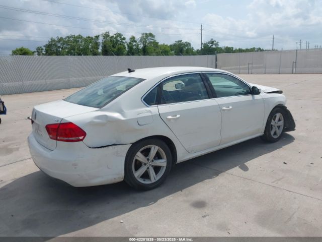 1VWAT7A33EC038693 Volkswagen Passat 1.8t Wolfsburg Edition
