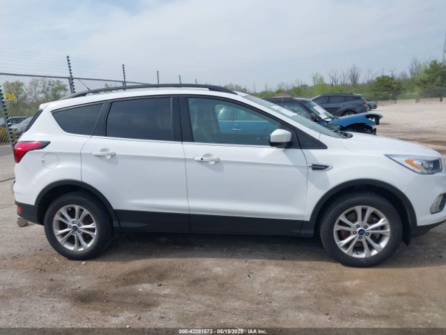 1FMCU9HD8KUB25249 Ford ESCAPE SEL