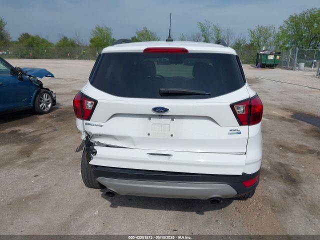 1FMCU9HD8KUB25249 Ford ESCAPE SEL