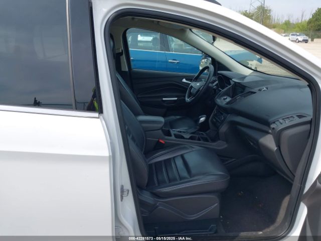 1FMCU9HD8KUB25249 Ford ESCAPE SEL