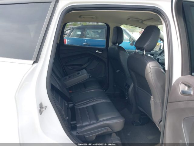 1FMCU9HD8KUB25249 Ford ESCAPE SEL