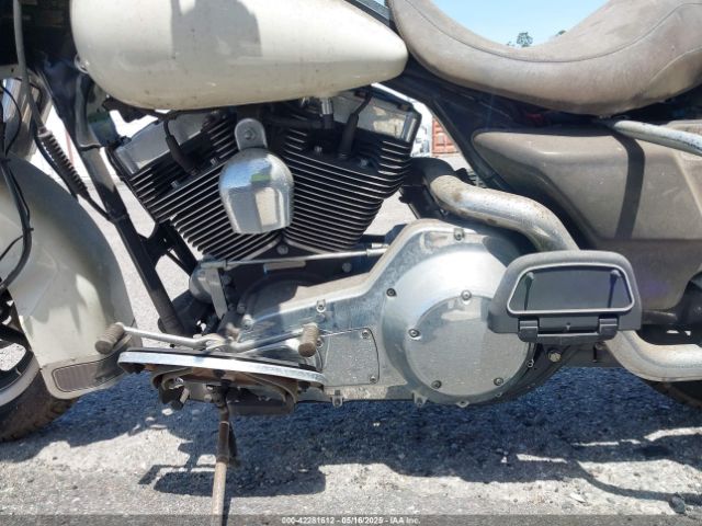 2005 HARLEY-DAVIDSON FLHPI 1HD1FHW175Y706259 Photo 8