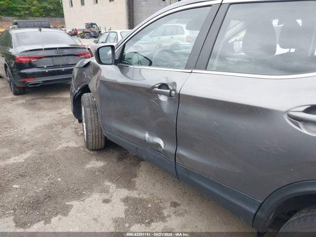 JN1BJ1AW2MW668676 Nissan Rogue Sport S Awd Xtronic Cvt