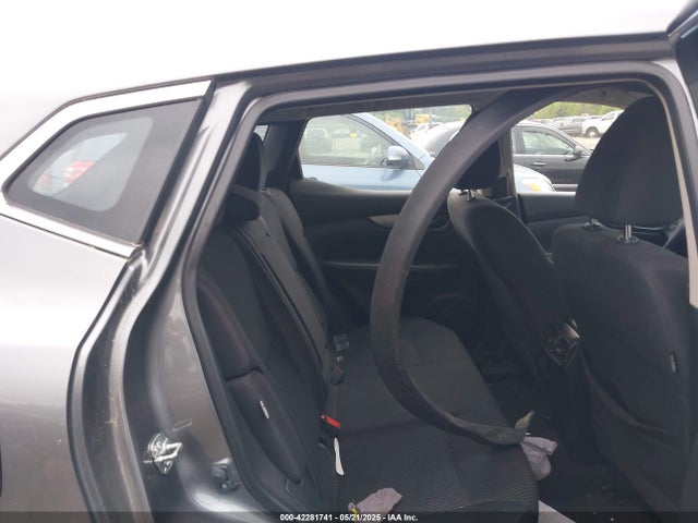 JN1BJ1AW2MW668676 Nissan Rogue Sport S Awd Xtronic Cvt