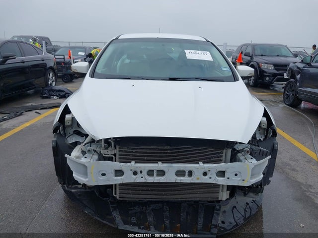 Ford 2016 2016 1FADP3K29GL298155 Image 13