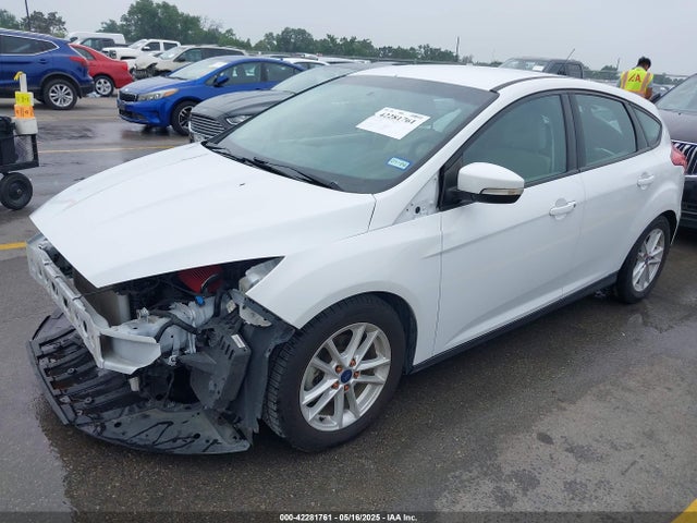 Ford 2016 2016 1FADP3K29GL298155 Image 2